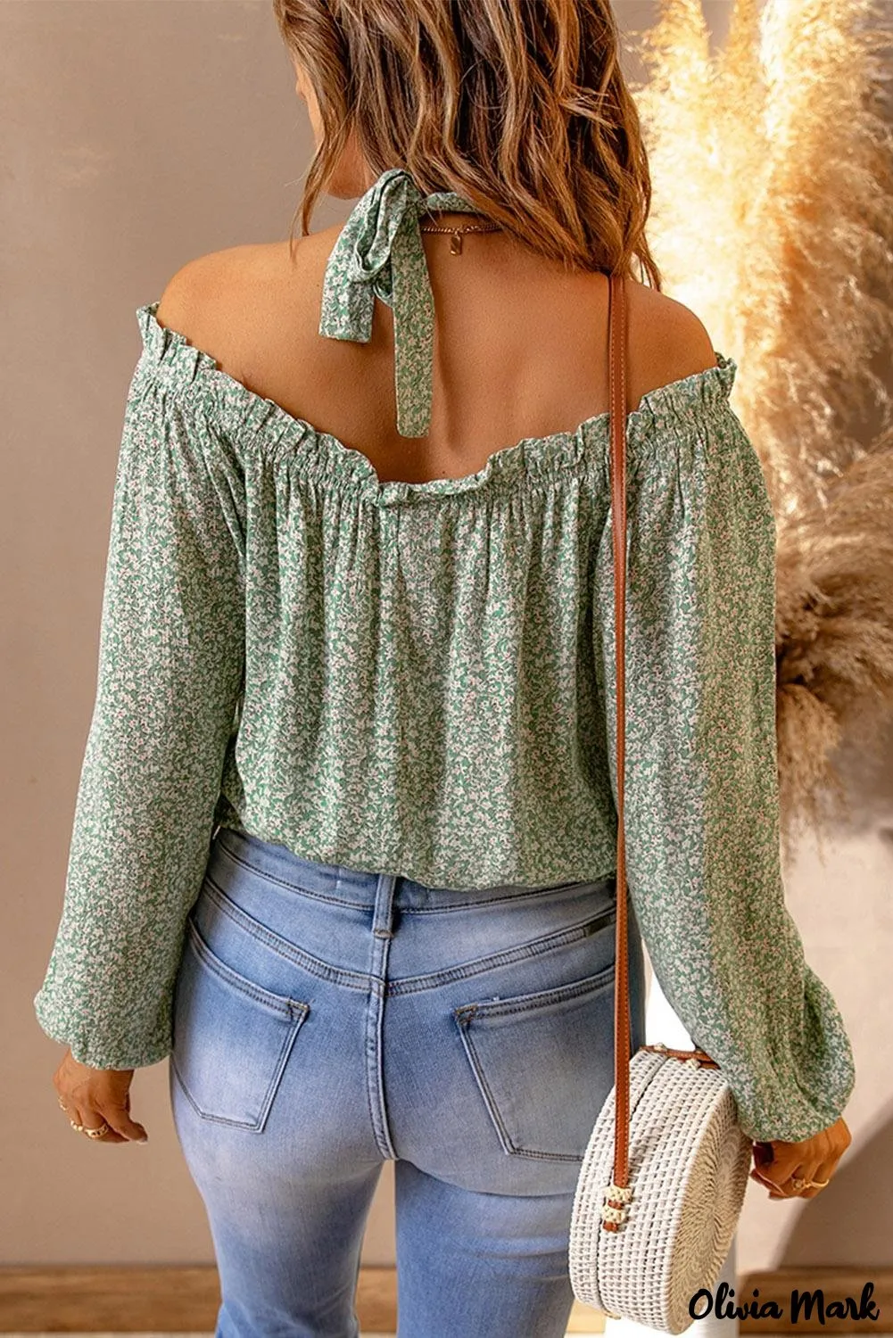 Deanwangkt - Green Floral Off Shoulder Blouse