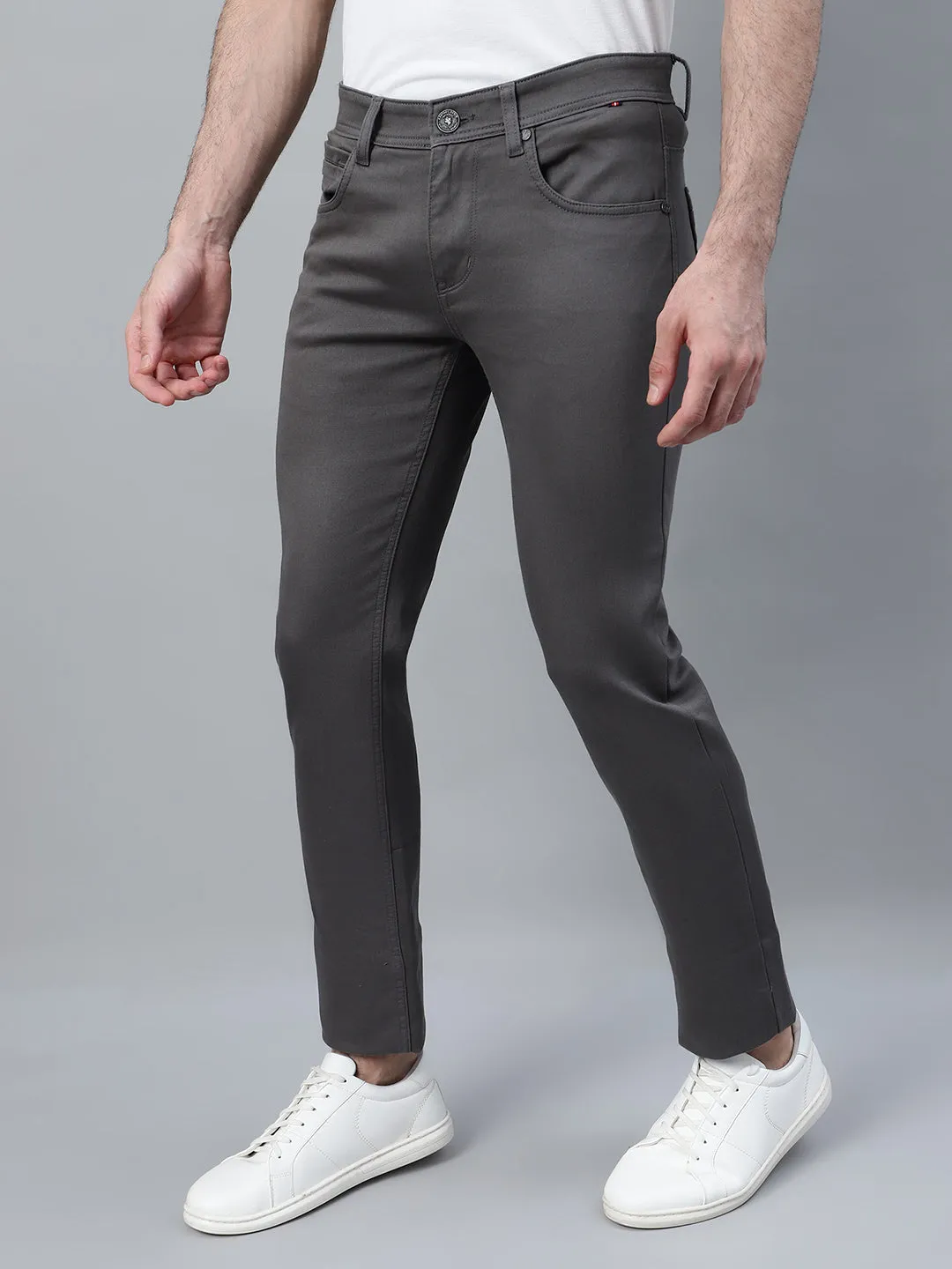 Men's Grey Solid Non-Pleated Casual Trouser